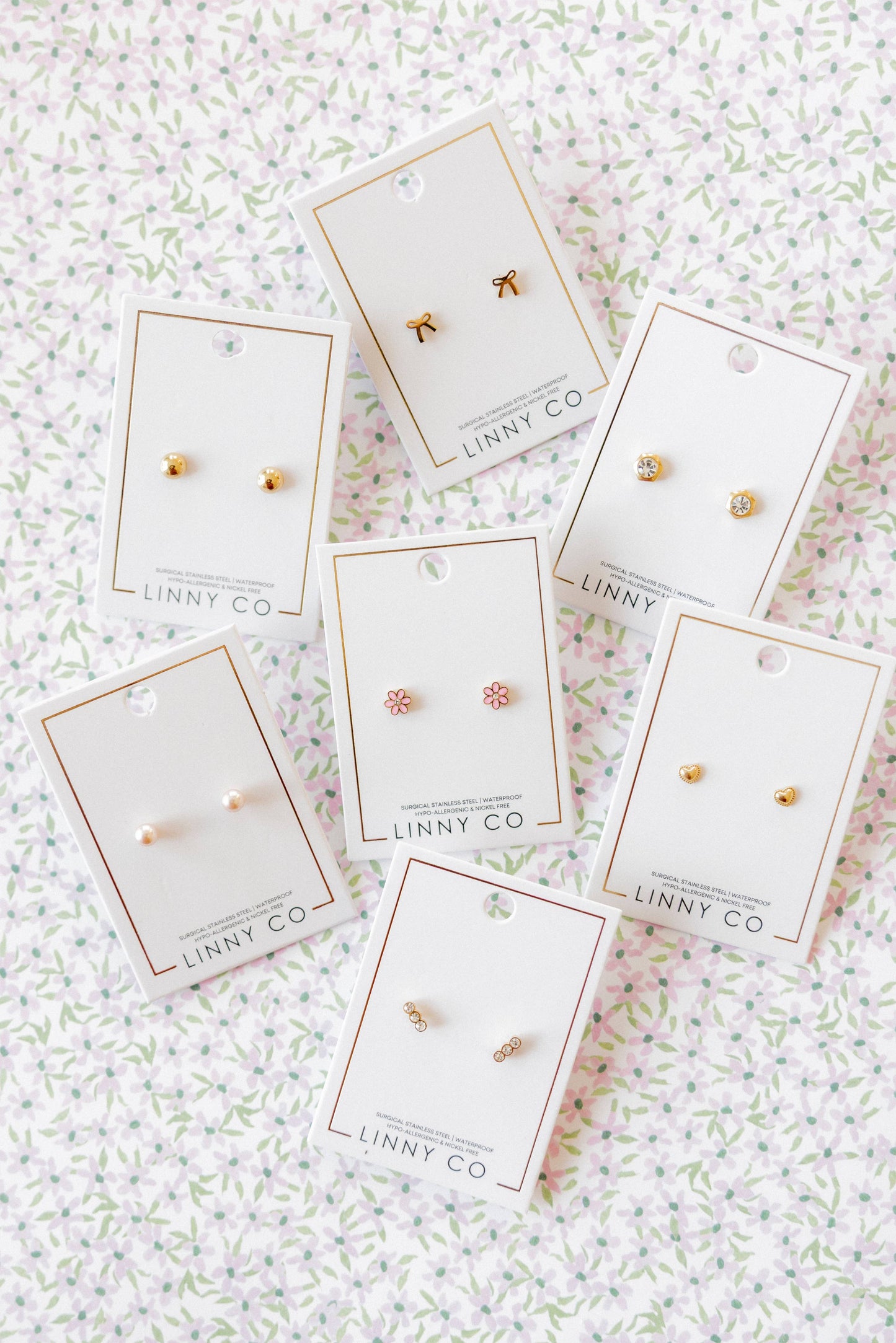 Screwback Stud Earrings - Ruby Bow