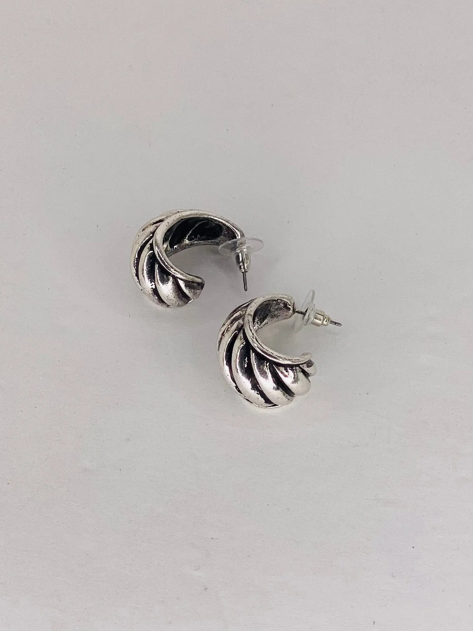 Earrings Nubby Swirl Hoop Sylvie