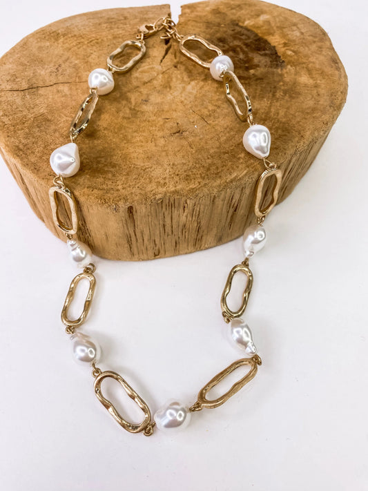 Necklaces Pearls and Chains Necklace