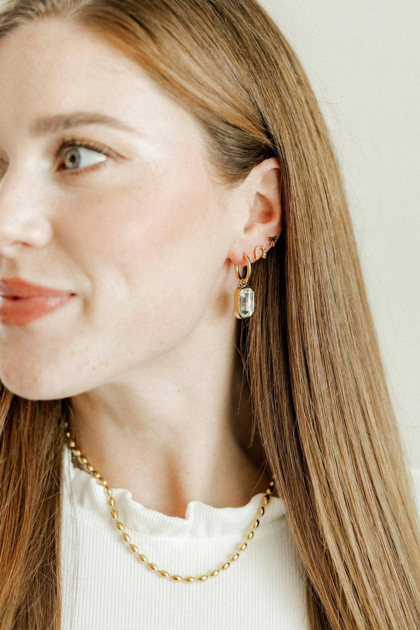 Screwback Stud Earrings - Horseshoe Gold